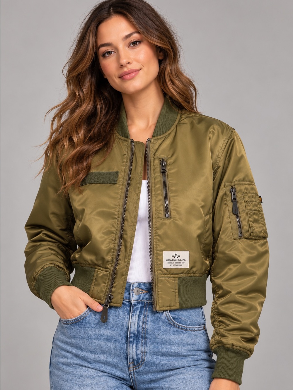 Alpha Industries Women’s Small L-2B Cropped Bomber Jacket Flight Jacket!